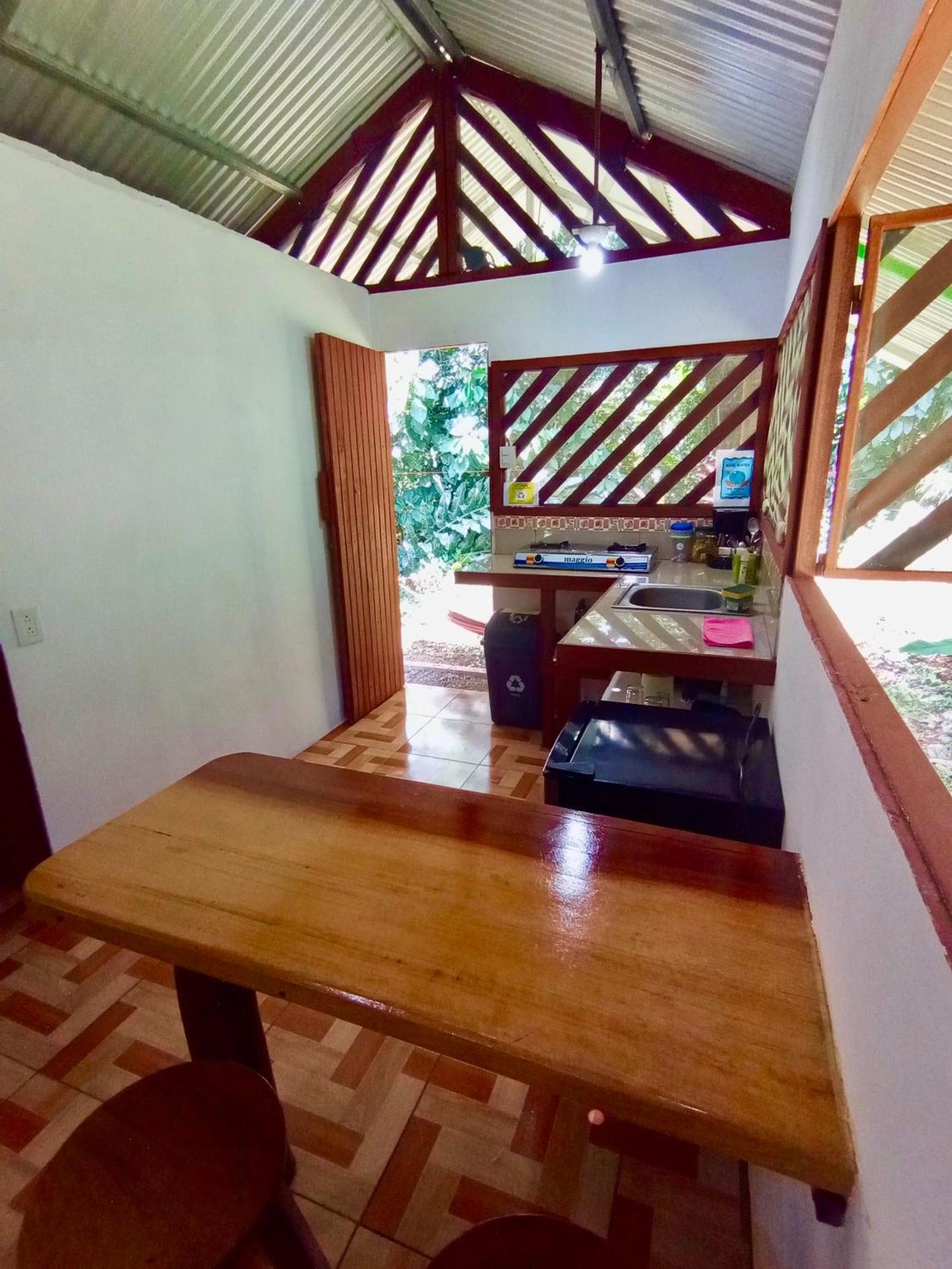 Alouatta Lodge And Canopy Cahuita Exterior foto