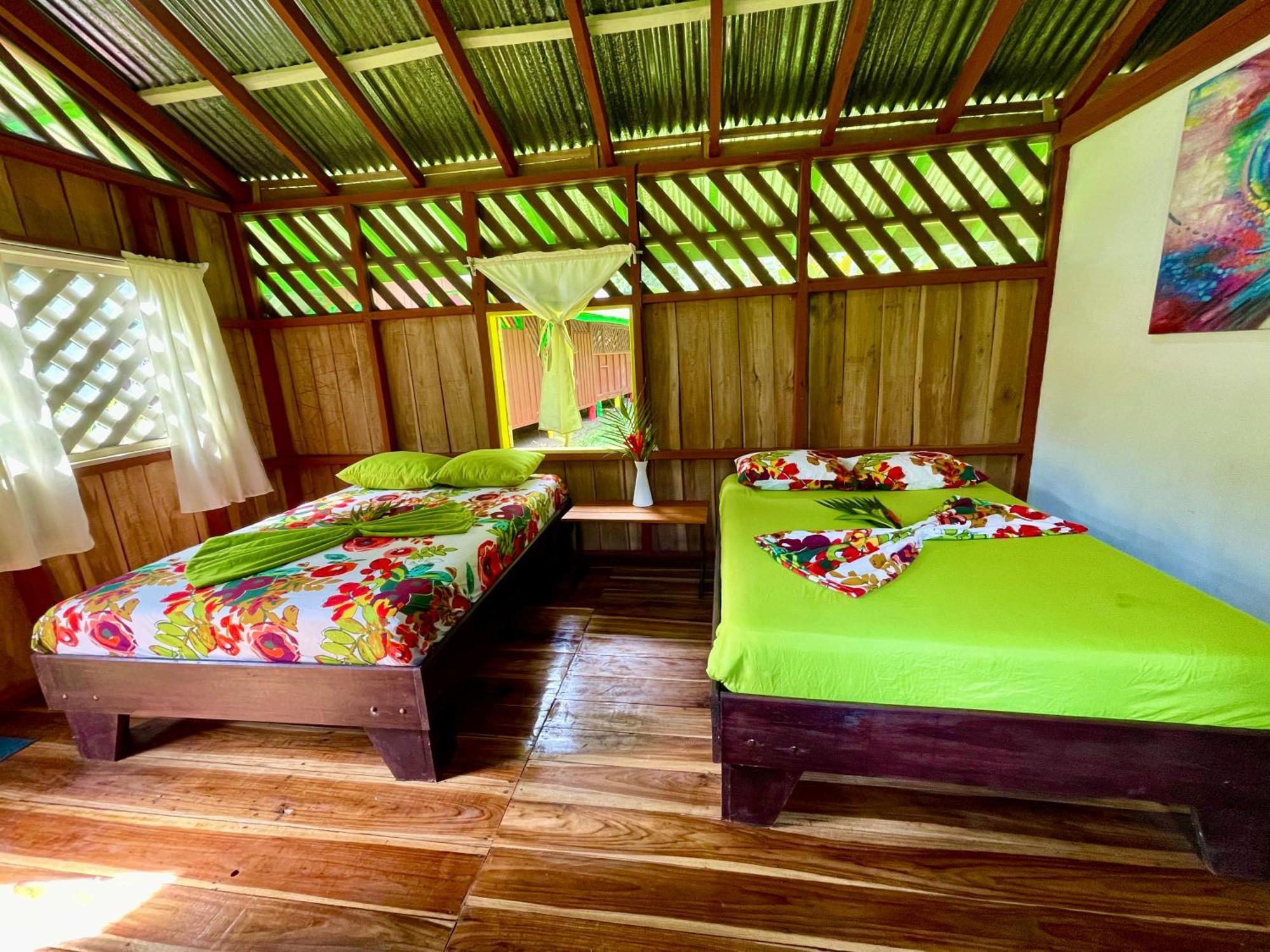 Alouatta Lodge And Canopy Cahuita Exterior foto